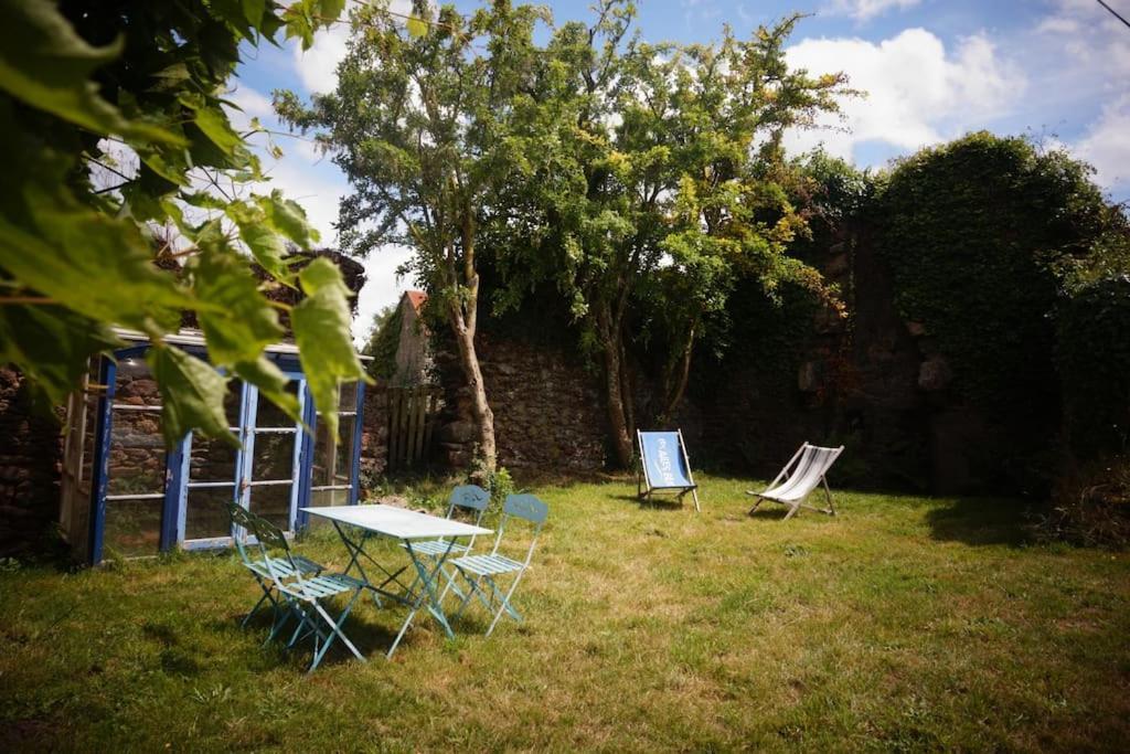 Belle Maison De Campagne Hénon Exteriör bild